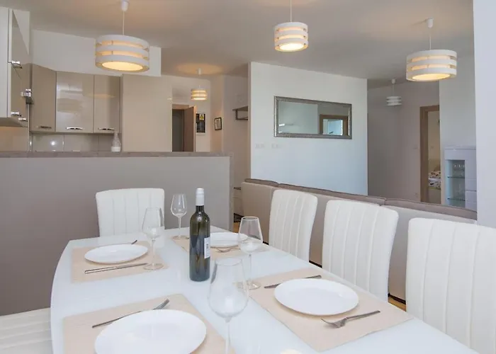 דירה Biljan 4-star *